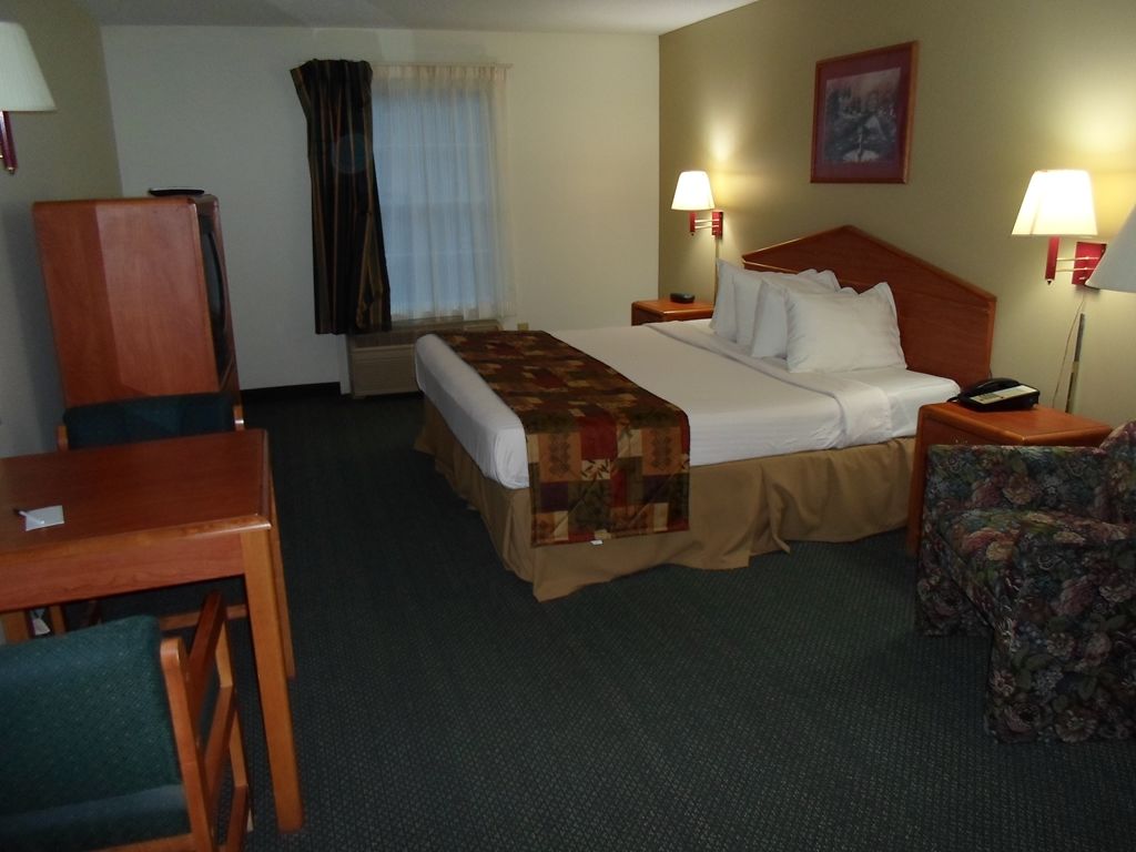 Baymont By Wyndham Adairsville Room photo