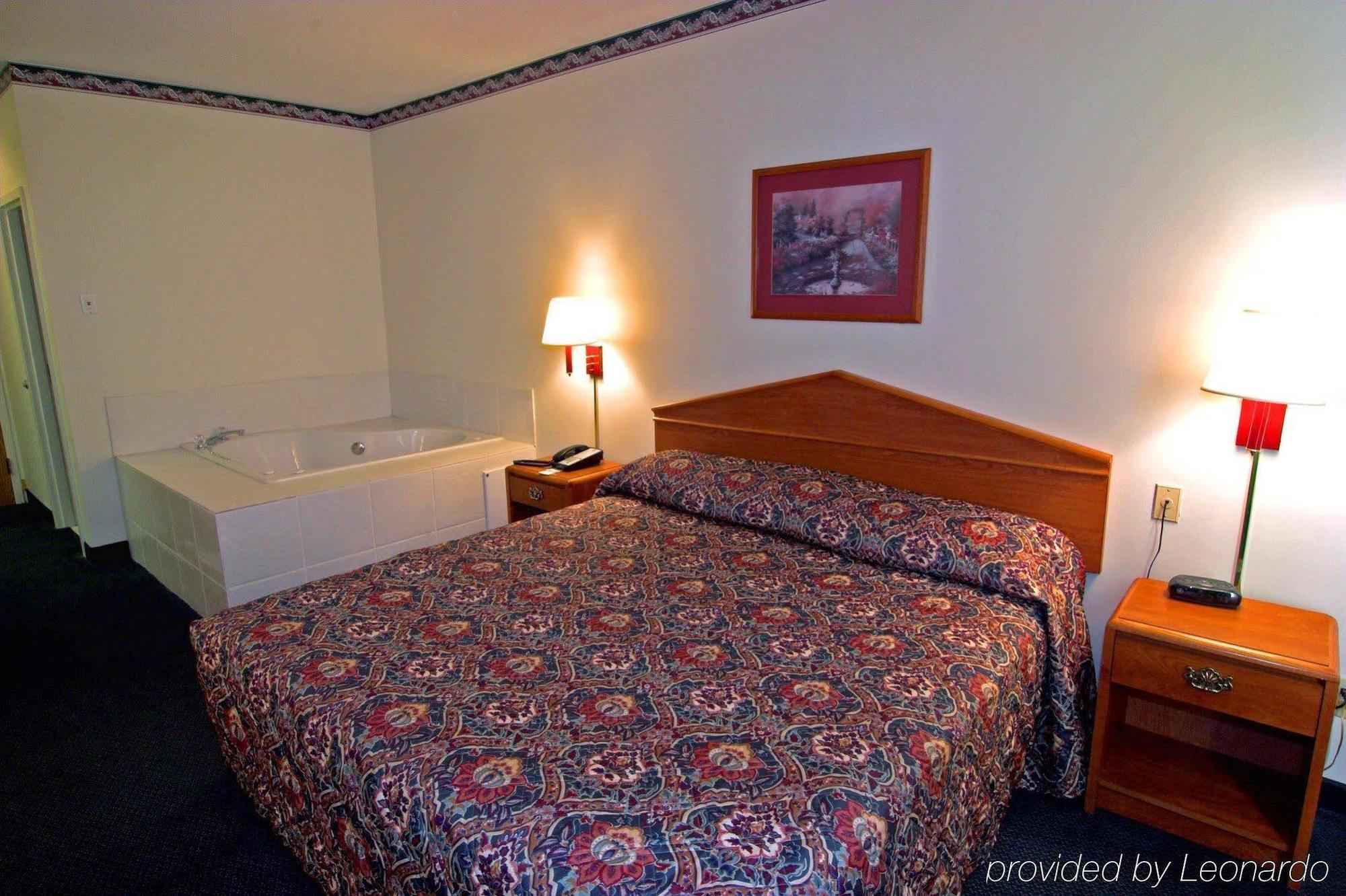 Baymont By Wyndham Adairsville Room photo